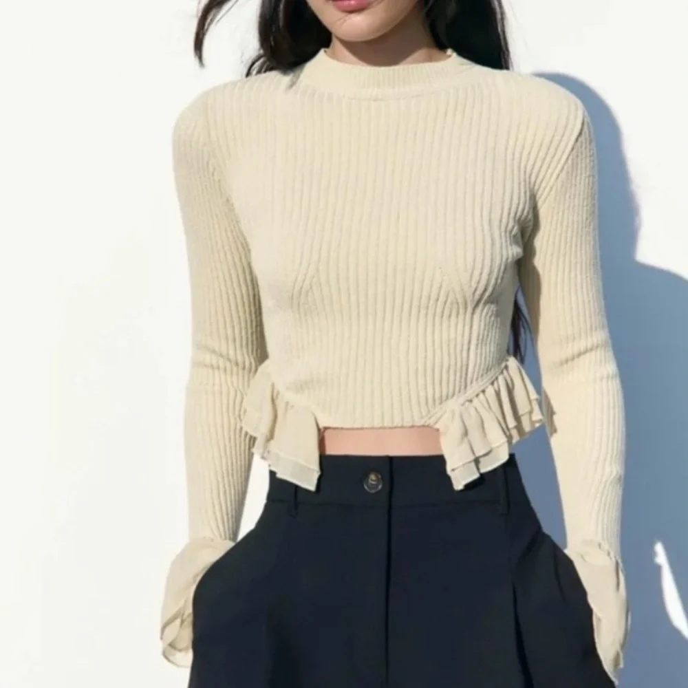 Zara Ruffled Knitted Top - Picture 5 of 5
